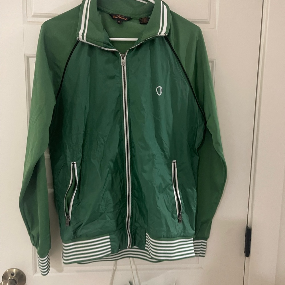 Ben Jacket. Sporty. Trendy. Used and in great shape.